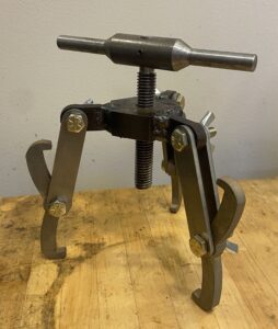 Picture of manufactured hand puller assembly.